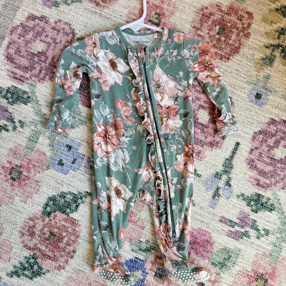 Angel Dear Woodrose Floral Two-Way Ruffle Zipper Footie - Picture 3 of 11